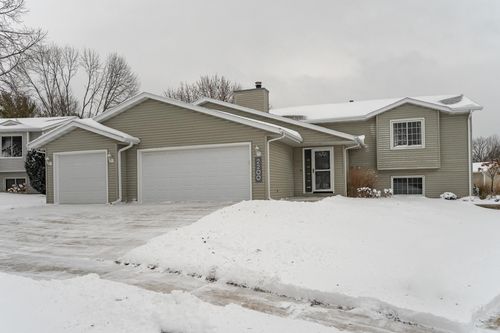 2200 Hampton Rhodes Court Nw, Rochester, MN, 55901 | Card Image