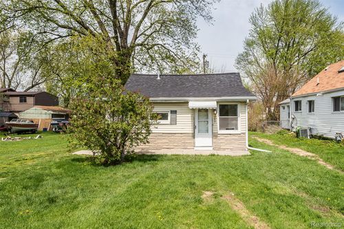 3245 6th St, Monroe, MI, 48162-4958 | Card Image