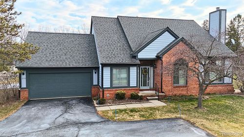 2799 Lochmoor Blvd, Lake Orion, MI, 48360-1950 | Card Image