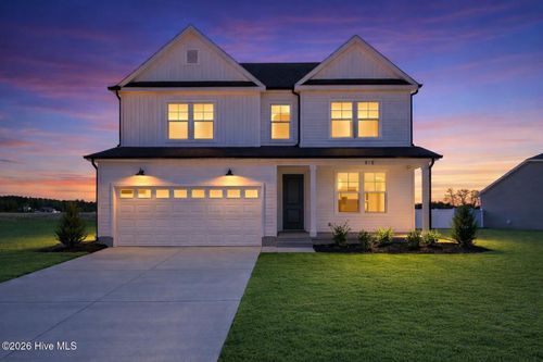 818 Fairway Rd, Ayden, NC, 28513-4204 | Card Image