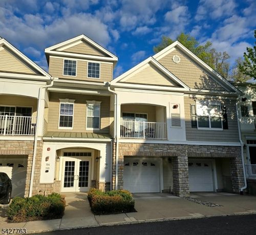 706 Brook Hollow Dr, Whippany, NJ, 07981-2503 | Card Image