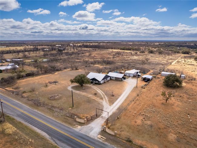 3, 067 sqft home on 20 acres with several pens and animal shelters | Image 33