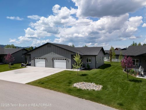 unit-2-265 River Cir, Alpine, WY, 83128 | Card Image