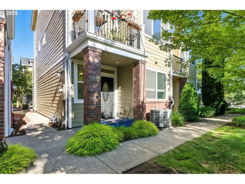 1908 Nw Florence Ave, Gresham, OR, 97030-3753 | Card Image
