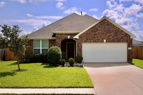 135 Rio Grande Dr, Baytown, TX, 77523-1527 | Card Image