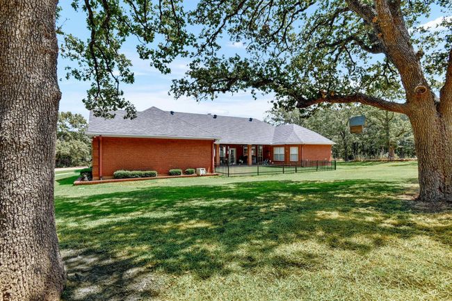 Irrigation system surrounding both the main house and the guest quarters | Image 14