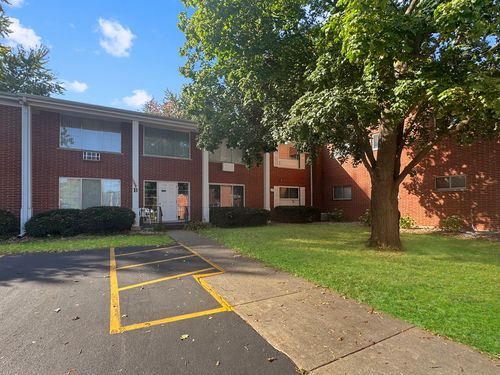 apt-8b-124 N Whistler Ave, FREEPORT, IL, 61032-4077 | Card Image
