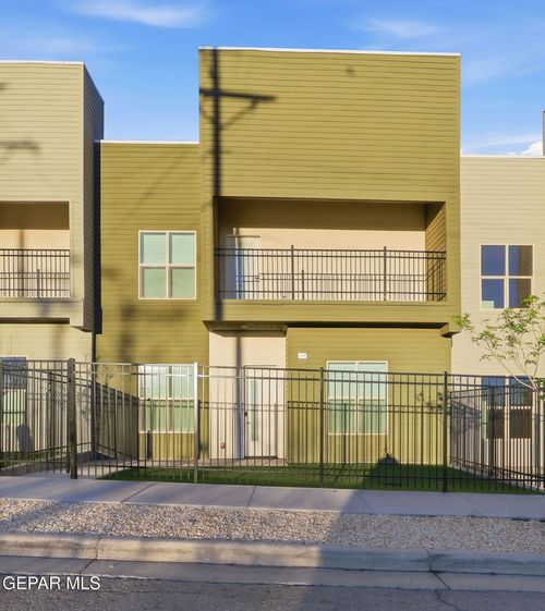8-201 Desert Pass St, El Paso, TX, 79912 | Card Image
