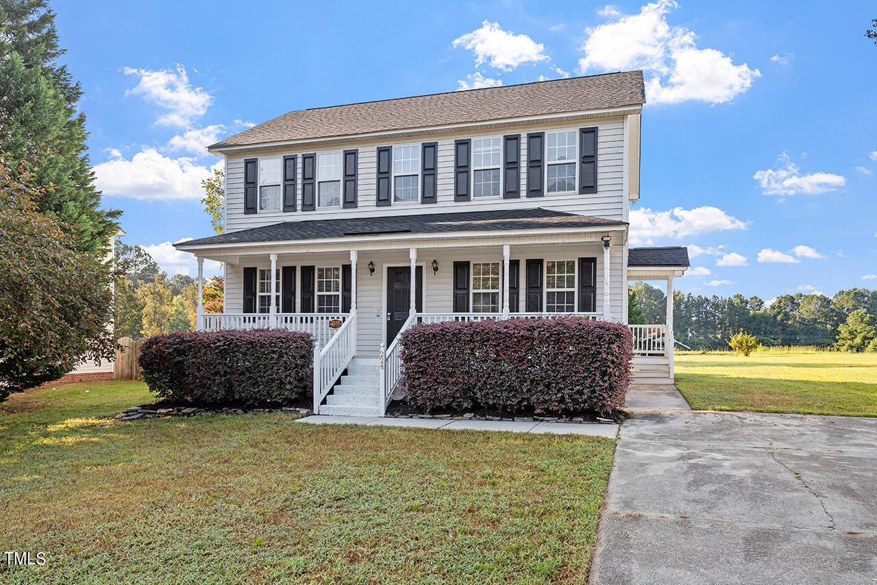 Bentwood Ln, Clayton, NC 27520