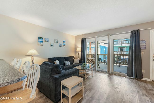 APT-1F - 505 Carolina Beach Ave N, Condo with 2 bedrooms, 2 bathrooms and null parking in Carolina Beach NC | Image 4