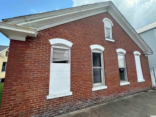 1018 State St, Quincy, IL, 62301-4957 | Card Image