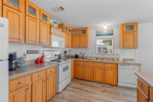 271 Key Largo Loop, House other with 3 bedrooms, 2 bathrooms and 3 parking in Pointblank TX | Image 20