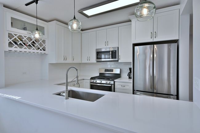 UNIT-201 - 210 N Addison Ave, Condo with 2 bedrooms, 2 bathrooms and 2 parking in Elmhurst IL | Image 16