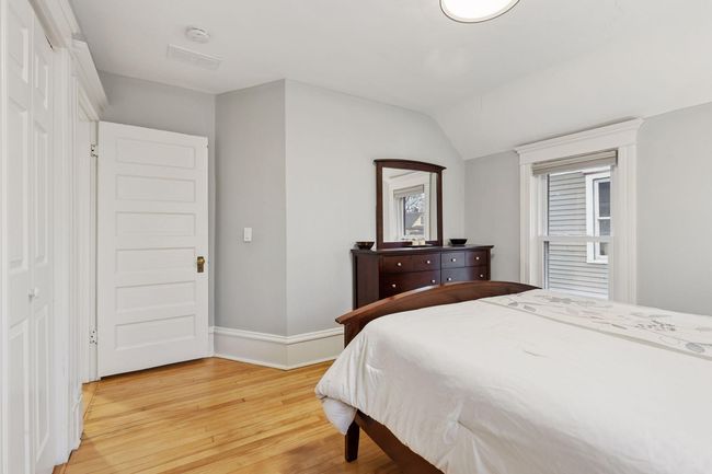 2735 Colfax Ave S, House other with 3 bedrooms, 3 bathrooms and null parking in Minneapolis MN | Image 23