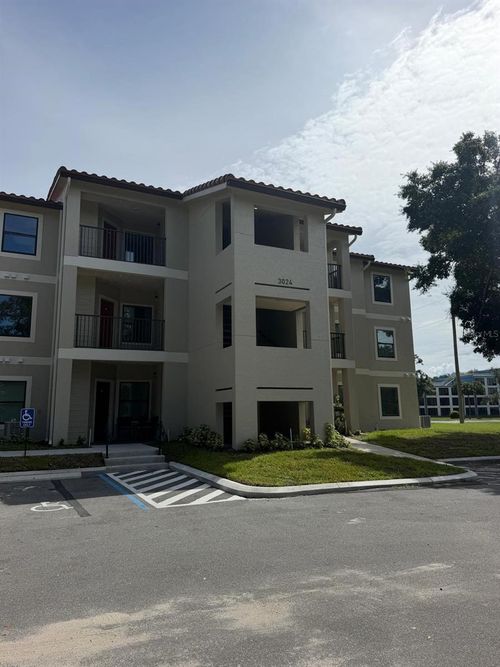 305-3024 Parkway Blvd, Kissimmee, FL, 34747-4521 | Card Image