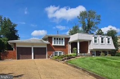 1208 Forestwood Dr, MCLEAN, VA, 22101-2602 | Card Image