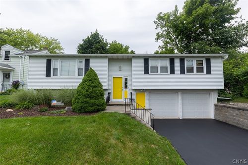 211 Knapp Rd, Syracuse, NY, 13219-2546 | Card Image