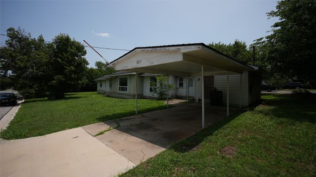 1819 Panhandle St, House other with 3 bedrooms, 2 bathrooms and null parking in Denton TX | Image 13