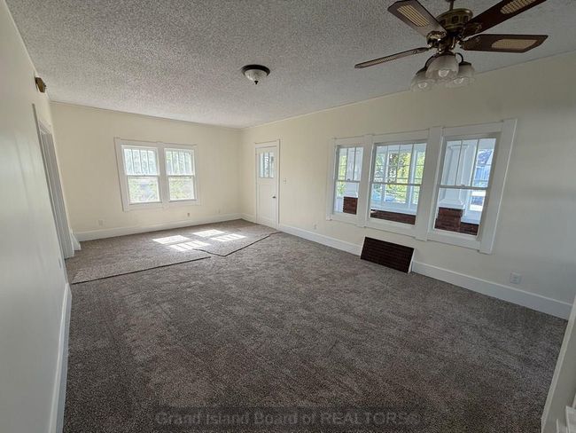 1615 W 7 St, House other with 4 bedrooms, 2 bathrooms and 1 parking in Hastings NE | Image 4