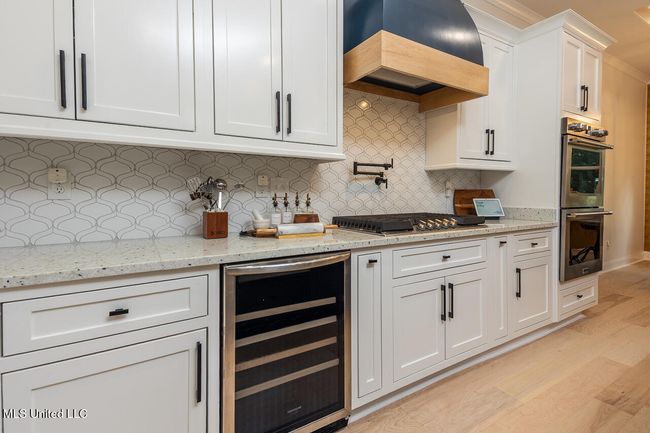 Kitchen | Image 10