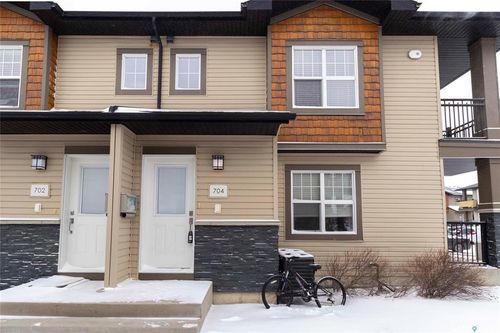 704-1015 Patrick Cres, Saskatoon, SK, S7W0M5 | Card Image