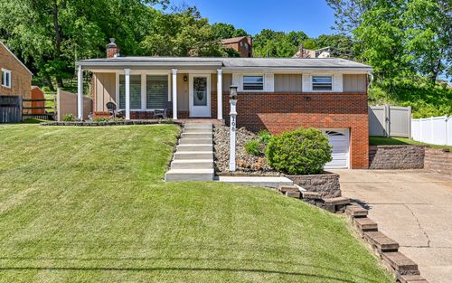 108 Longmount Dr, Pittsburgh, PA, 15214-1013 | Card Image