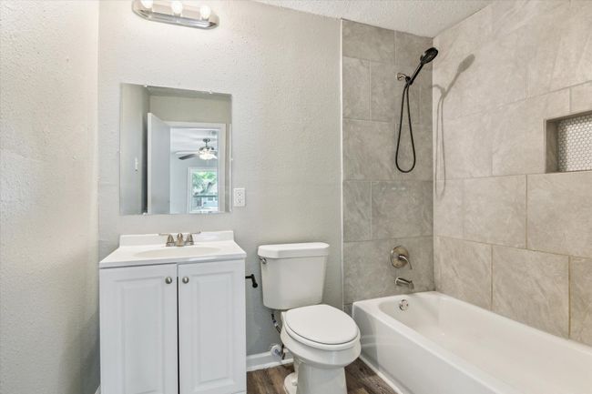 210 Laurel St, House other with 4 bedrooms, 2 bathrooms and null parking in Lake Jackson TX | Image 11