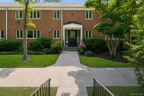 d-685 Hillside Ave, White Plains, NY, 10603-1211 | Card Image