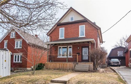 15 Herlan Ave, Kitchener, ON, N2G2C4 | Card Image