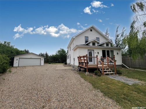 122 4th Ave, Neilburg, SK, S0M | Card Image