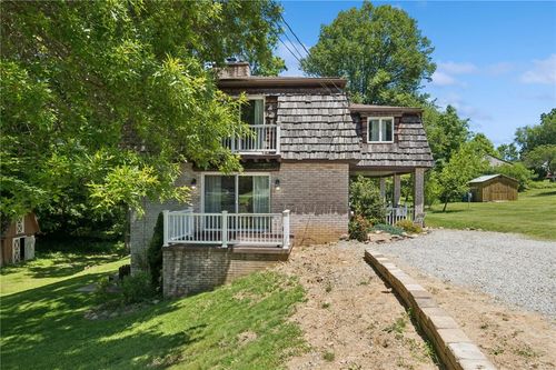 1000 Weir Dr, Rostraver Township, PA, 15012-4210 | Card Image