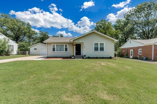 1134 Skelly St, El Dorado, KS, 67042-2338 | Card Image