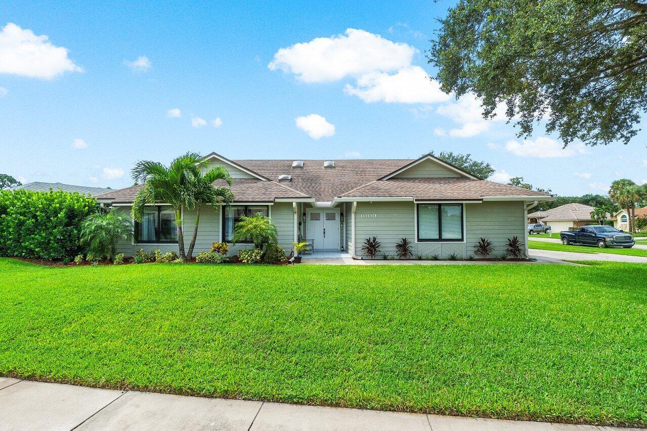 Cherry Ln, Wellington, FL 33414
