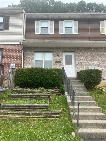 Rhonda Ln, Allentown, PA 18103