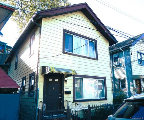 2515 Far Rockaway Blvd, Far Rockaway, NY, 11691-1923 | Card Image