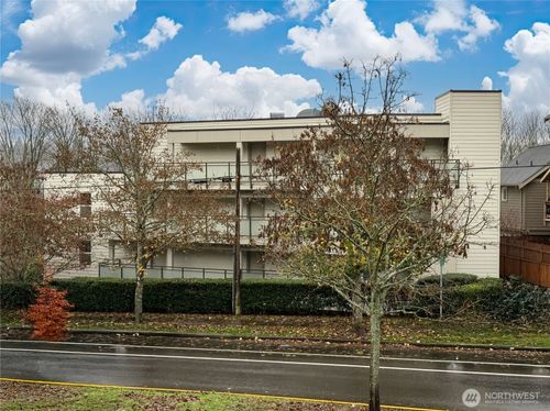 apt-202-2334 Thorndyke Ave W, Seattle, WA, 98199-3561 | Card Image