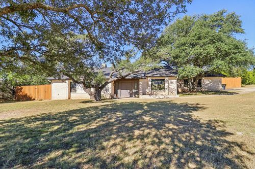 205 Northwood Hills Dr, Fredericksburg, TX, 78624-6737 | Card Image