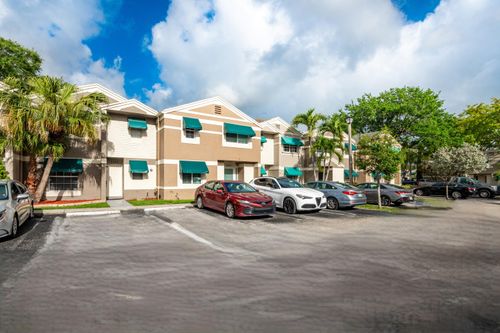 5273-5273 Sw 123rd Ave, COOPER CITY, FL, 33330-4267 | Card Image