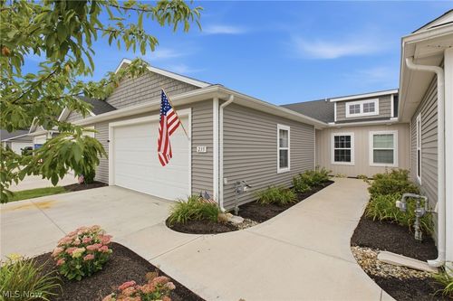 235 Silver Spring Cir, Elyria, OH, 44035-4408 | Card Image