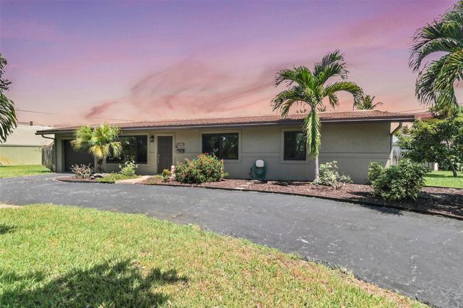 2141 Ne 49 Th St, House other with 3 bedrooms, 2 bathrooms and null parking in Lighthouse Point FL | Image 41