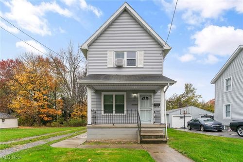 103 Gladstone St, Campbell, OH, 44405-1050 | Card Image