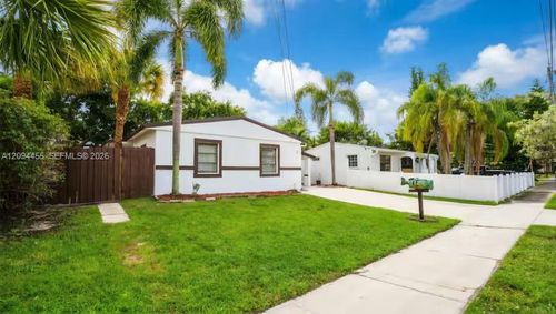 2634 Thomas St, Hollywood, FL, 33020-1951 | Card Image
