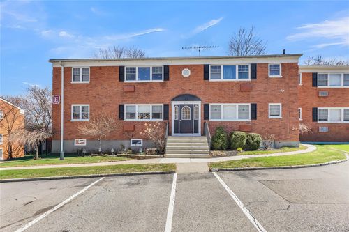 apt-e4-1879 Crompond Rd, Peekskill, NY, 10566-4118 | Card Image
