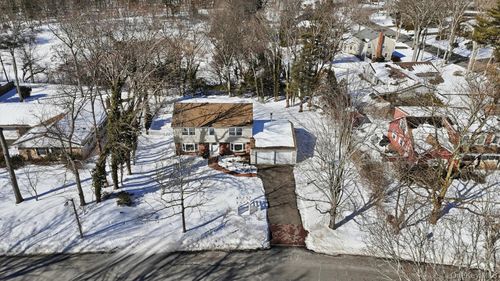 46 Sycamore Cir, Stony Brook, NY, 11790-3141 | Card Image