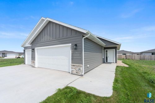 261 Lydia Ct Court, Harrisburg, SD, 57032 | Card Image