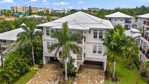 1021 Crescent St, Sarasota, FL, 34242-2603 | Card Image