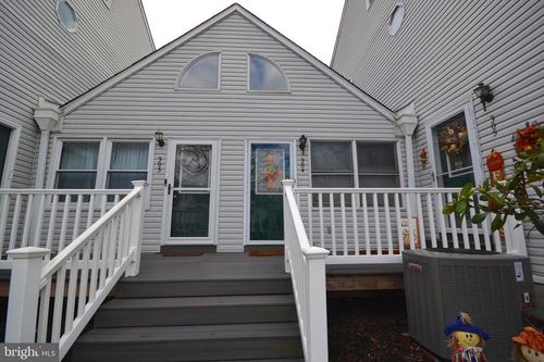 304 Victoria Dr, MONTGOMERYVILLE, PA, 18936-9705 | Card Image