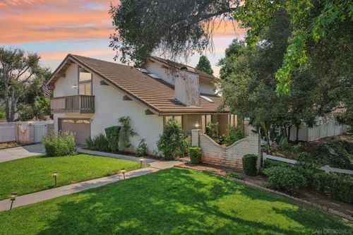 2807 Carlton Way, Fallbrook, CA, 92028-9588 | Card Image