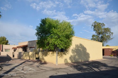 8357 E Ave De Las Pampas, Tucson, AZ, 85710 | Card Image