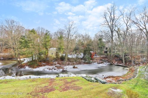 b-200 Weaver St, Greenwich, CT, 06831-4317 | Card Image